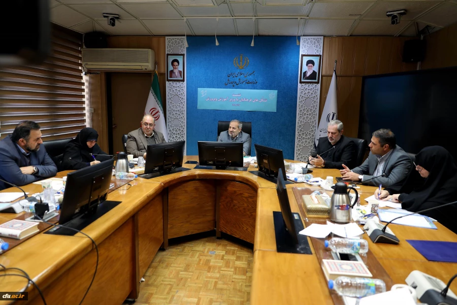 از پیگیری مشکلات صدور کارت پایان خدمت و ادامه تحصیل نومعلمان تا کمک به زمینه سازی اجرای سند تحول بنیادین  در مدرسه 
 12