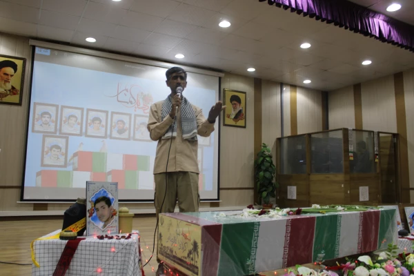 همزمان با ایام شهادت حضرت فاطمه زهرا سلام علیها، مراسم تشییع شهید گمنام در پردیس شهید بهشتی فرهنگیان هرمزگان
 7