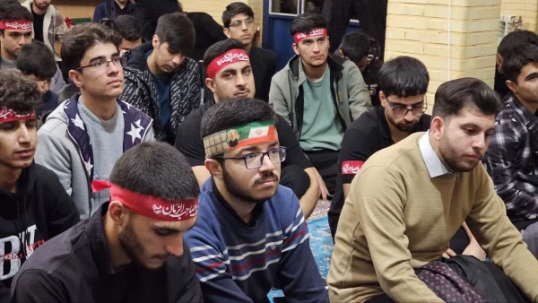 شب وداع با پیکر مطهر شهید گمنام در دانشگاه فرهنگیان استان کردستان
 4