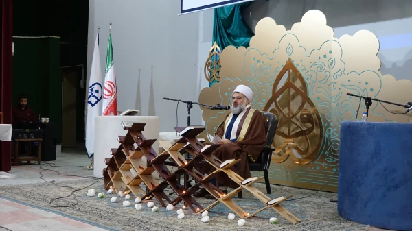 ویژه برنامه قرآن؛ معنویت، مقاومت و شهادت
 5