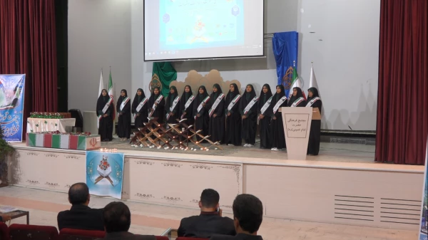 ویژه برنامه قرآن؛ معنویت، مقاومت و شهادت
 9