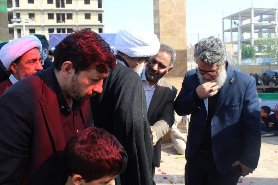 در دانشگاه فرهنگیان استان بوشهر؛
پیکر پاک شهید 17 ساله خوشنام دفاع مقدس تشییع و تدفین شد 2