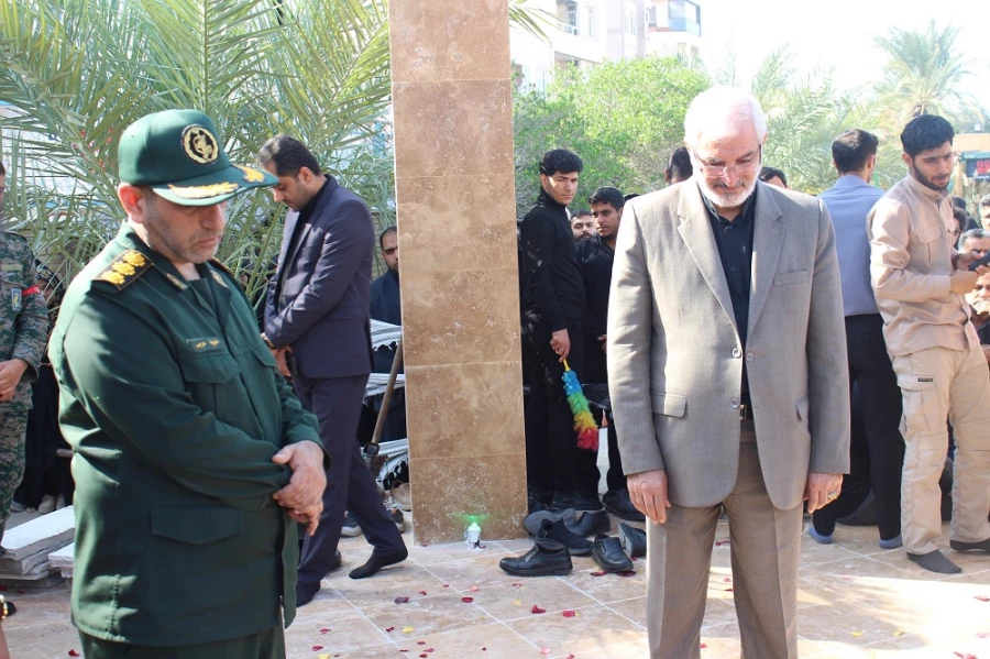 در دانشگاه فرهنگیان استان بوشهر؛
پیکر پاک شهید 17 ساله خوشنام دفاع مقدس تشییع و تدفین شد 2