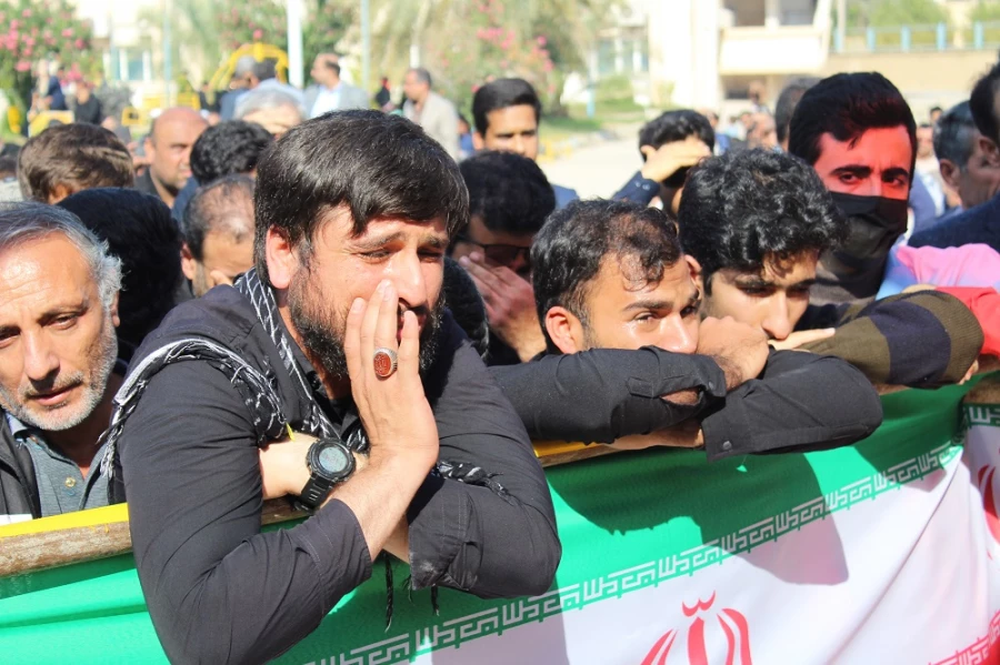 در دانشگاه فرهنگیان استان بوشهر؛
پیکر پاک شهید 17 ساله خوشنام دفاع مقدس تشییع و تدفین شد 5