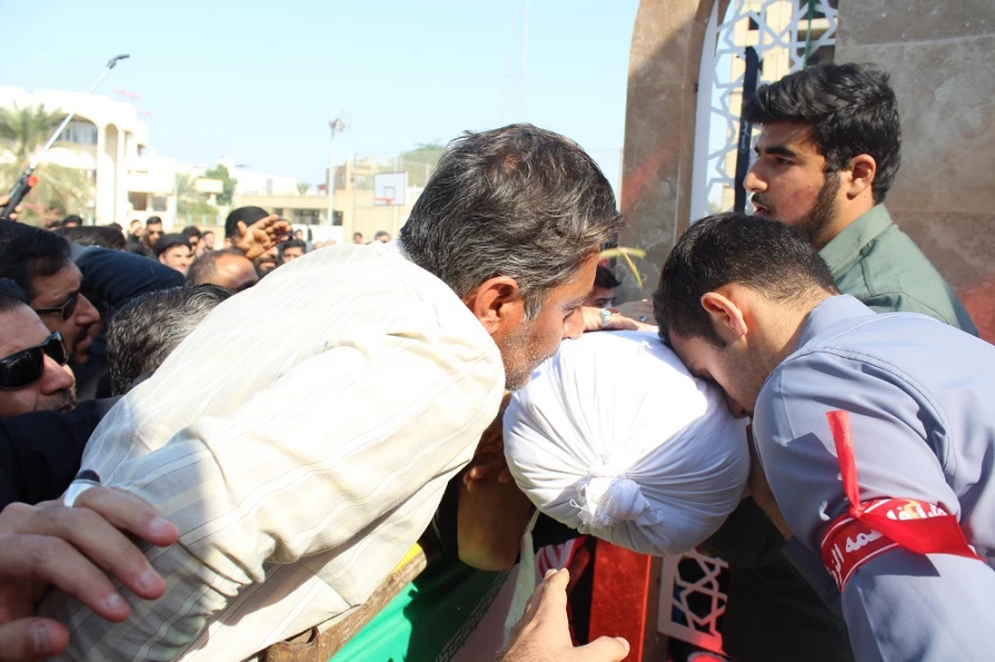 در دانشگاه فرهنگیان استان بوشهر؛
پیکر پاک شهید 17 ساله خوشنام دفاع مقدس تشییع و تدفین شد 7