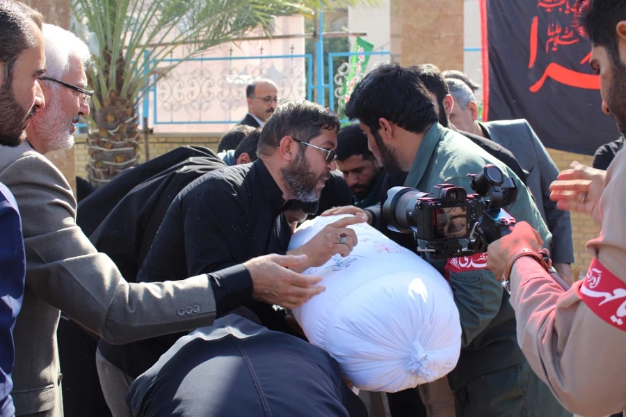 در دانشگاه فرهنگیان استان بوشهر؛
پیکر پاک شهید 17 ساله خوشنام دفاع مقدس تشییع و تدفین شد 2