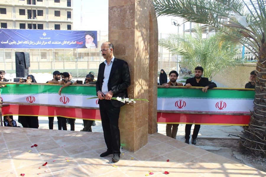 در دانشگاه فرهنگیان استان بوشهر؛
پیکر پاک شهید 17 ساله خوشنام دفاع مقدس تشییع و تدفین شد 8