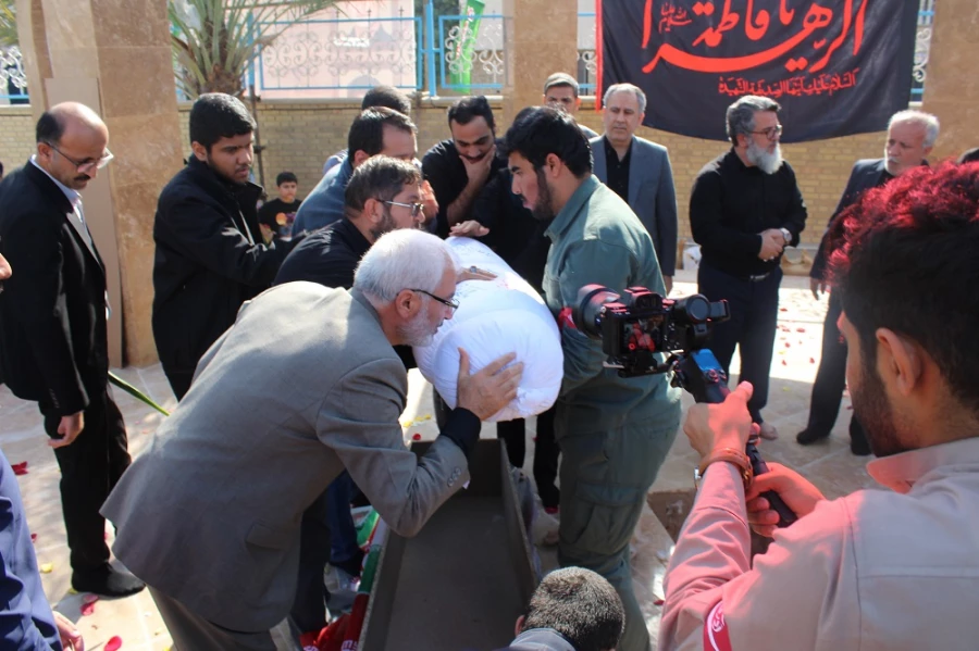 در دانشگاه فرهنگیان استان بوشهر؛
پیکر پاک شهید 17 ساله خوشنام دفاع مقدس تشییع و تدفین شد 11