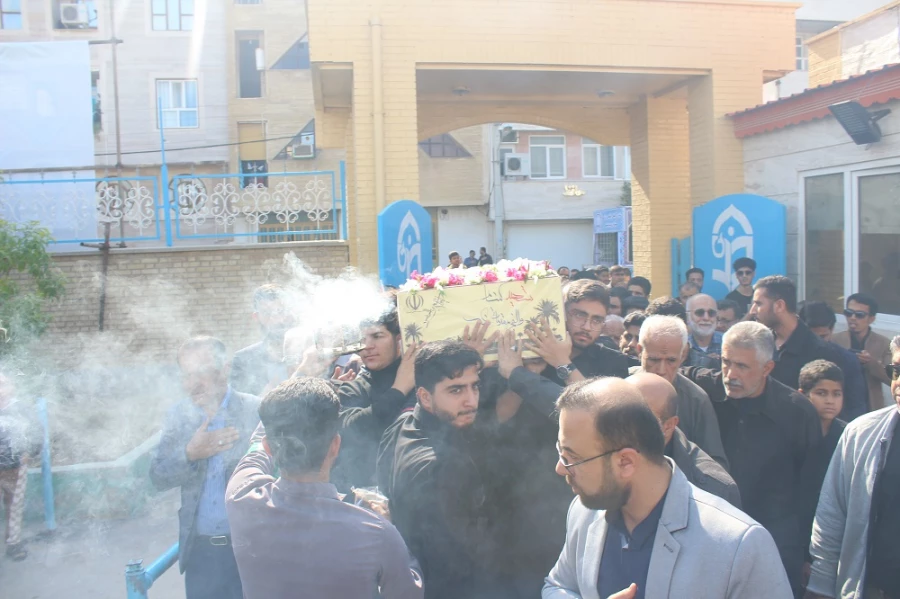 در دانشگاه فرهنگیان استان بوشهر؛
پیکر پاک شهید 17 ساله خوشنام دفاع مقدس تشییع و تدفین شد 15