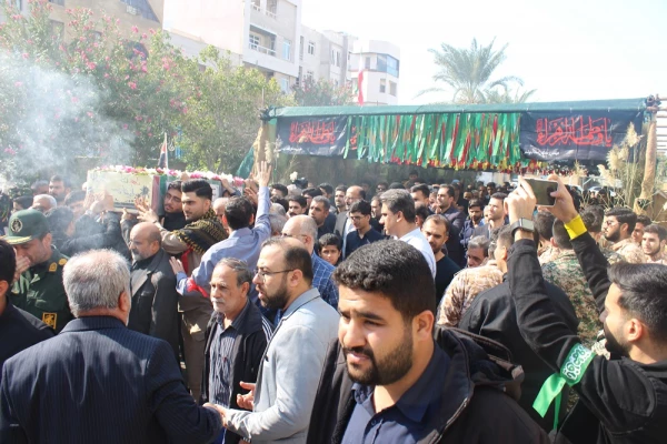 در دانشگاه فرهنگیان استان بوشهر؛
پیکر پاک شهید 17 ساله خوشنام دفاع مقدس تشییع و تدفین شد 18