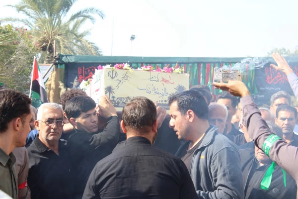 در دانشگاه فرهنگیان استان بوشهر؛
پیکر پاک شهید 17 ساله خوشنام دفاع مقدس تشییع و تدفین شد 19