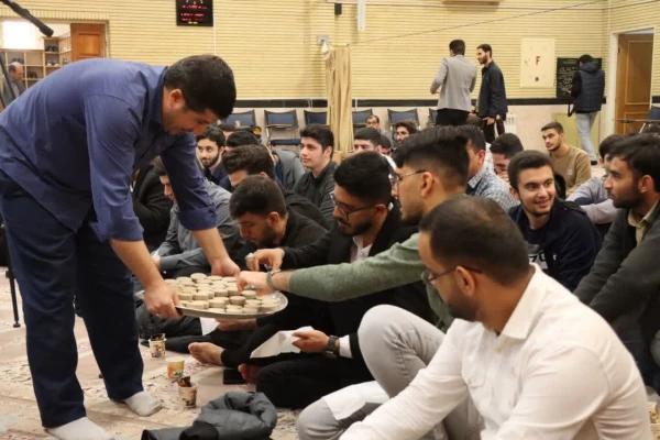 امام جمعه ایلام: تربیت نسل سالم و متعهد، مهم ترین رسالت معلمان است. 6