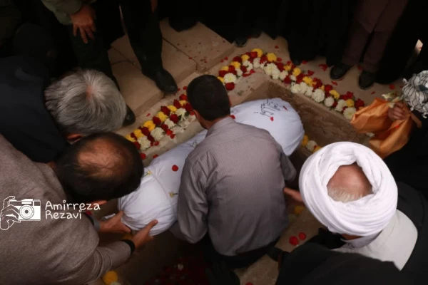 مراسم تشییع و تدفین شهید گمنام در پردیس حضرت فاطمه الزهرا(س) اهواز 2
