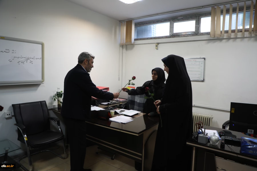 گزارش تصویری دیدار رییس دانشگاه فرهنگیان 
با کارکنان سازمان مرکزی به مناسبت ولادت حضرت فاطمه  زهرا (س)  و روز زن 5