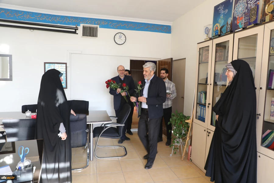 گزارش تصویری دیدار رییس دانشگاه فرهنگیان 
با کارکنان سازمان مرکزی به مناسبت ولادت حضرت فاطمه  زهرا (س)  و روز زن 8