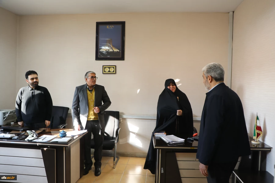 گزارش تصویری دیدار رییس دانشگاه فرهنگیان 
با کارکنان سازمان مرکزی به مناسبت ولادت حضرت فاطمه  زهرا (س)  و روز زن 10