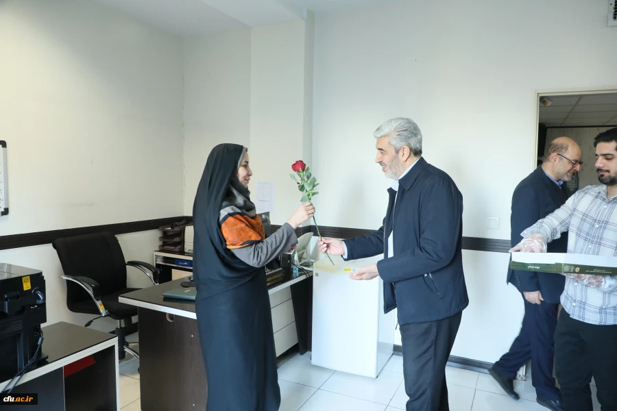 گزارش تصویری دیدار رییس دانشگاه فرهنگیان 
با کارکنان سازمان مرکزی به مناسبت ولادت حضرت فاطمه  زهرا (س)  و روز زن 11