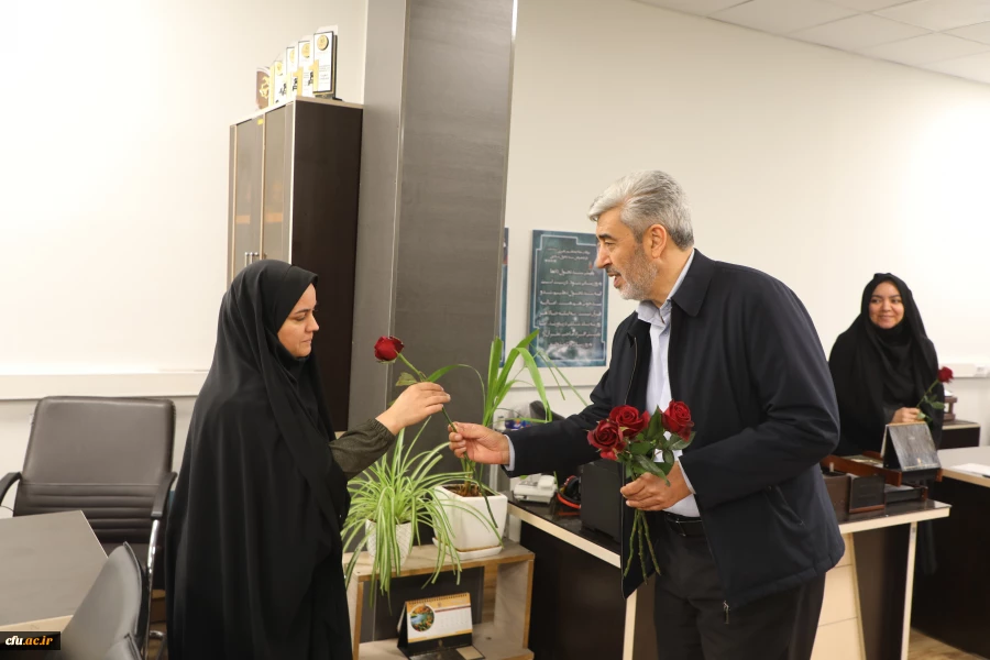 گزارش تصویری دیدار رییس دانشگاه فرهنگیان 
با کارکنان سازمان مرکزی به مناسبت ولادت حضرت فاطمه  زهرا (س)  و روز زن 4