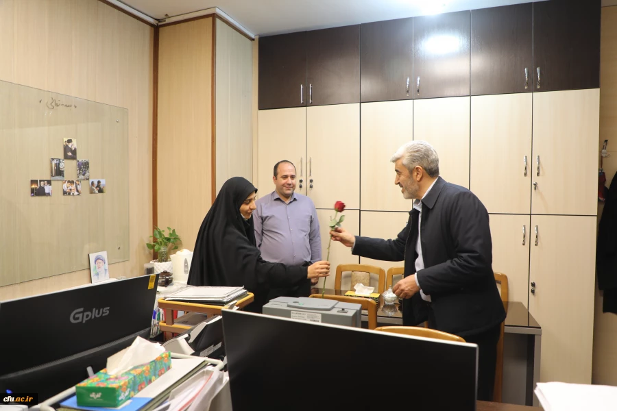 گزارش تصویری دیدار رییس دانشگاه فرهنگیان 
با کارکنان سازمان مرکزی به مناسبت ولادت حضرت فاطمه  زهرا (س)  و روز زن 5