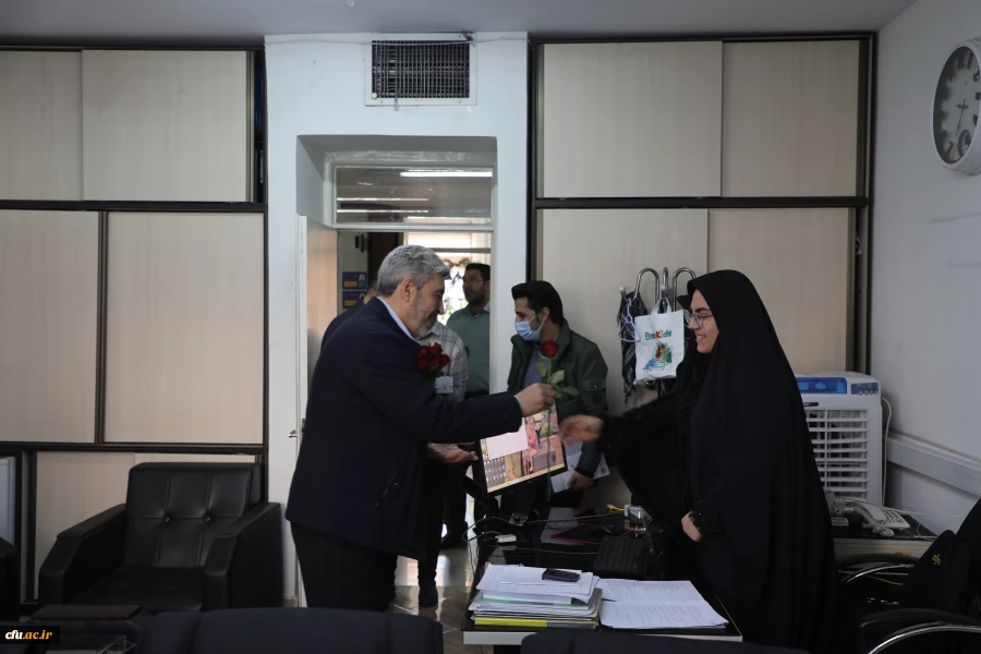 گزارش تصویری دیدار رییس دانشگاه فرهنگیان 
با کارکنان سازمان مرکزی به مناسبت ولادت حضرت فاطمه  زهرا (س)  و روز زن 6