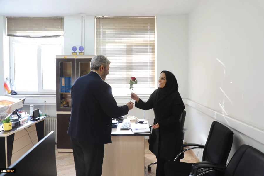 گزارش تصویری دیدار رییس دانشگاه فرهنگیان 
با کارکنان سازمان مرکزی به مناسبت ولادت حضرت فاطمه  زهرا (س)  و روز زن 5