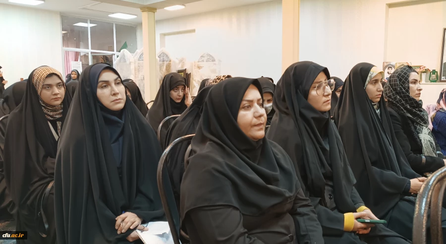 
مراسم جشن ولادت حضرت فاطمه (س) و روز زن در دانشگاه فرهنگیان کرمانشاه
 4