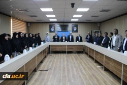 نشست صمیمانه جناب آقای دکتر برزویی  رییس محترم دانشگاه فرهنگیان و هیات همراه با کارکنان اداری دانشگاه فرهنگیان هرمزگان 4