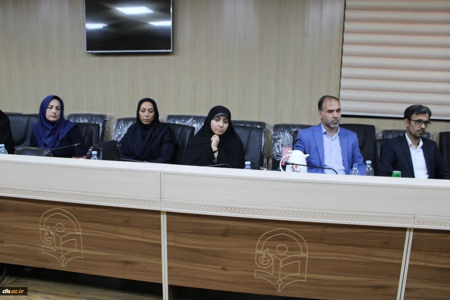 جلسه صمیمانه اساتید و اعضای هیات علمی دانشگاه فرهنگیان استان هرمزگان با حضور دکتر برزویی، رییس دانشگاه فرهنگیان کشور و هیات همراه  9