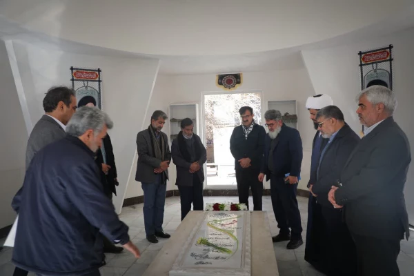 دومین سالگرد تدفین شهید گمنام در پردیس رسالت زاهدان برگزار شد. 3