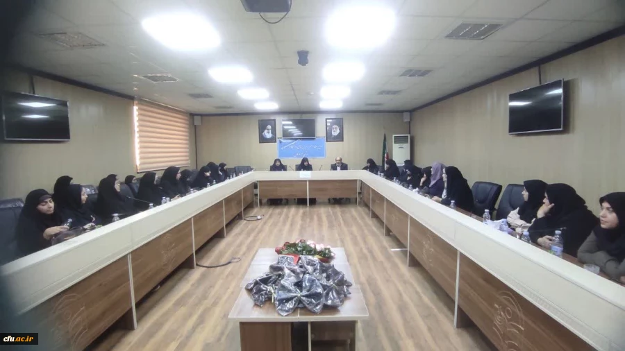 
به همت معاونت امور بانوان سازمان بسیج اساتید استان هرمزگان و کانون بسیج اساتید دانشگاه فرهنگیان هرمزگان
 6