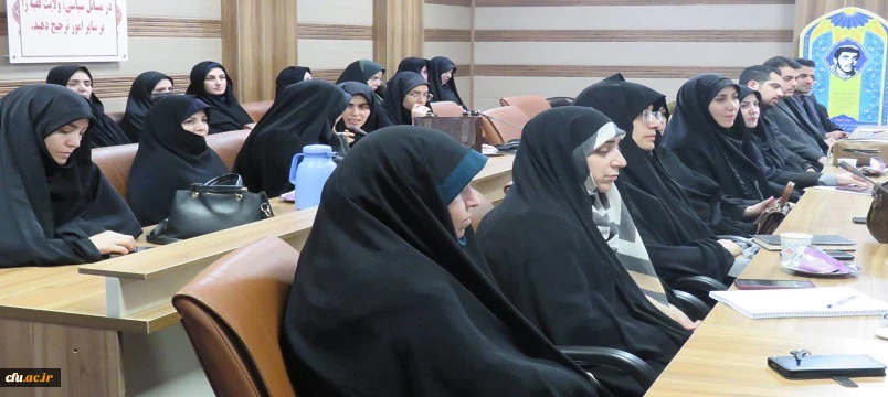 نشست اساتید و کارکنان دانشگاه فرهنگیان استان به مناسبت 9 دی