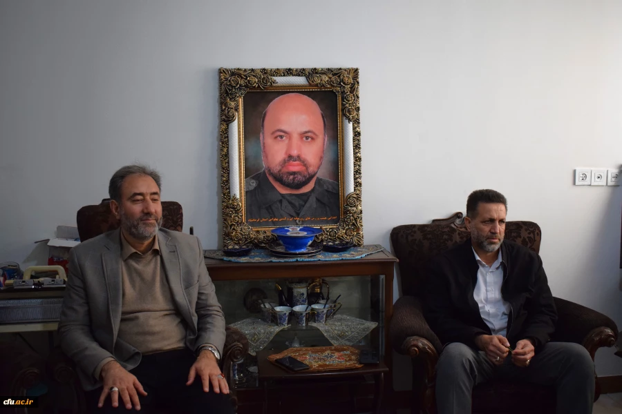 دیدار اعضای هیات رئیسه دانشگاه فرهنگیان کرمانشاه با خانواده شهید اکبر نظری 7