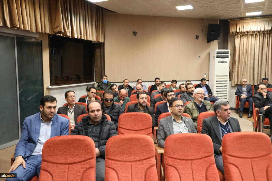 نشست صمیمی سرپرست معاونت برنامه ریزی و توسعه منابع 3