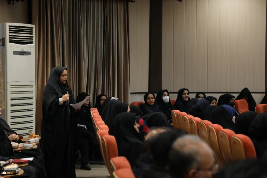 نشست صمیمی سرپرست معاونت برنامه ریزی و توسعه منابع 14