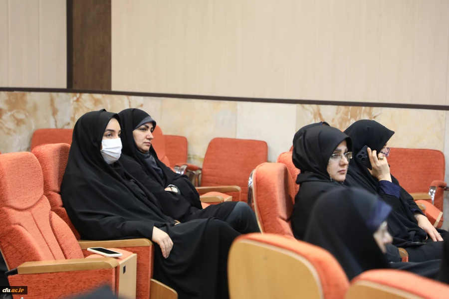 نشست صمیمی سرپرست معاونت برنامه ریزی و توسعه منابع 7