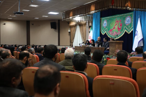 نشست صمیمی سرپرست معاونت برنامه ریزی و توسعه منابع 26