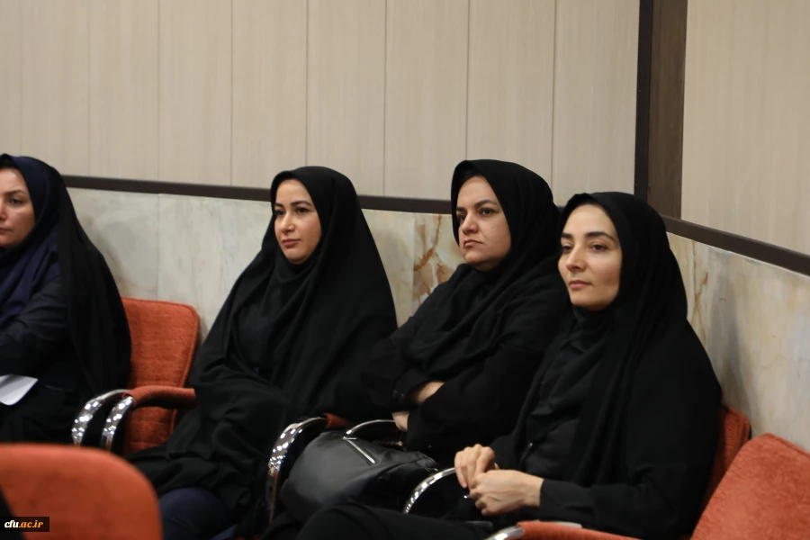 نشست صمیمی سرپرست معاونت برنامه ریزی و توسعه منابع 18