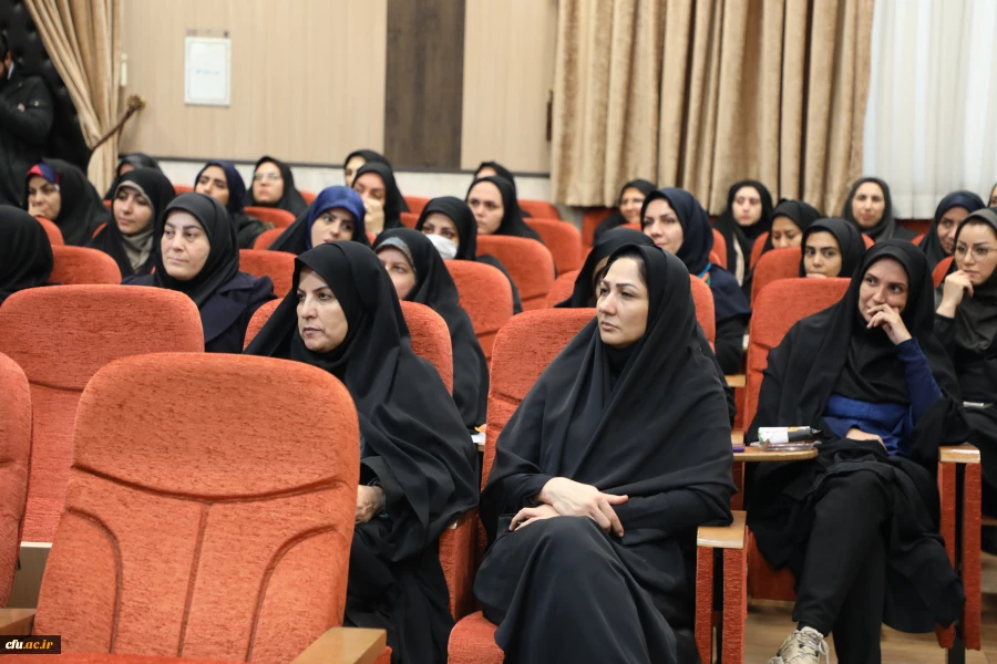 نشست صمیمی سرپرست معاونت برنامه ریزی و توسعه منابع 19