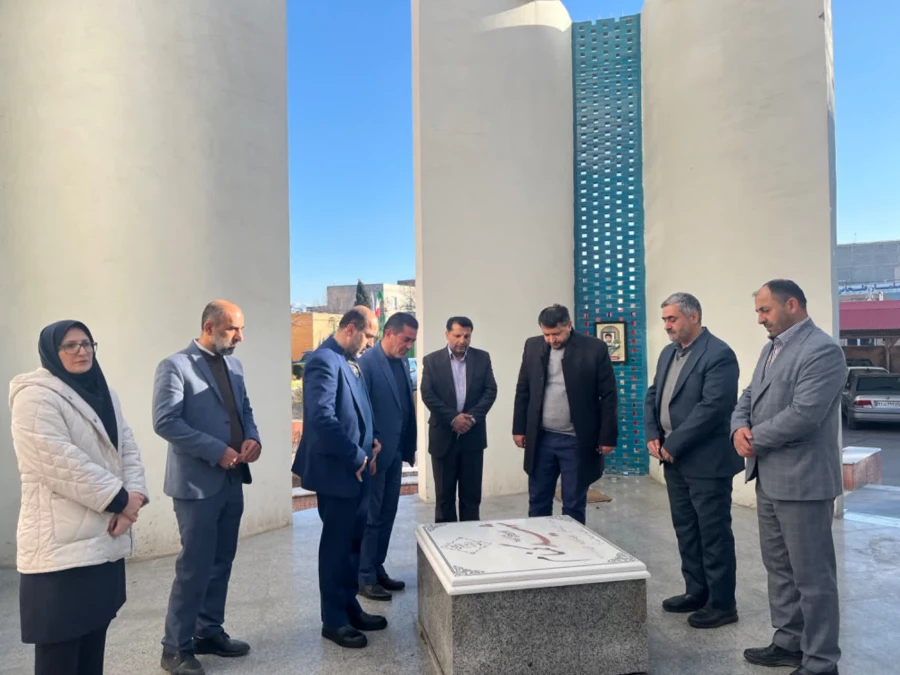 دکتر عالمیان، از  افتتاح و راه اندازی اولین آشپزخانه صنعتی در دانشگاه فرهنگیان خبر داد. 4