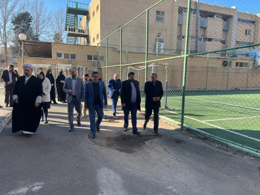 دکتر عالمیان، از  افتتاح و راه اندازی اولین آشپزخانه صنعتی در دانشگاه فرهنگیان خبر داد. 5