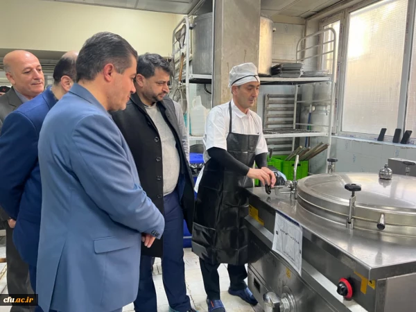 دکتر عالمیان، از  افتتاح و راه اندازی اولین آشپزخانه صنعتی در دانشگاه فرهنگیان خبر داد. 8