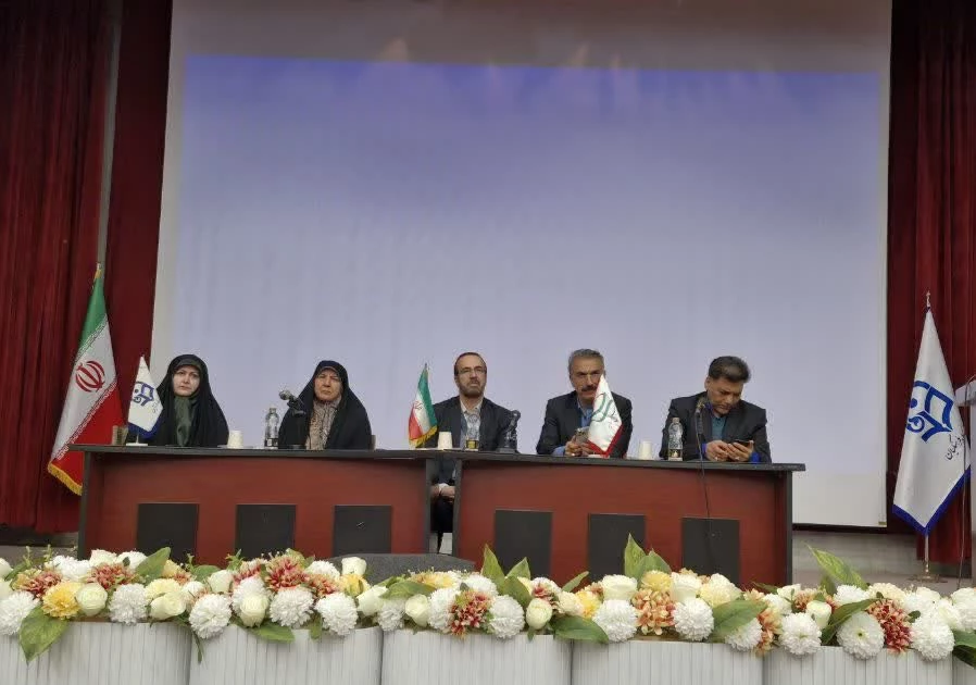 اولین هم اندیشی بانوان دانشگاهی دانشگاه فرهنگیان استان تهران، با موضوع نقش تحول آفرین بانوان دانشگاهی در حکمرانی اسلامی 4