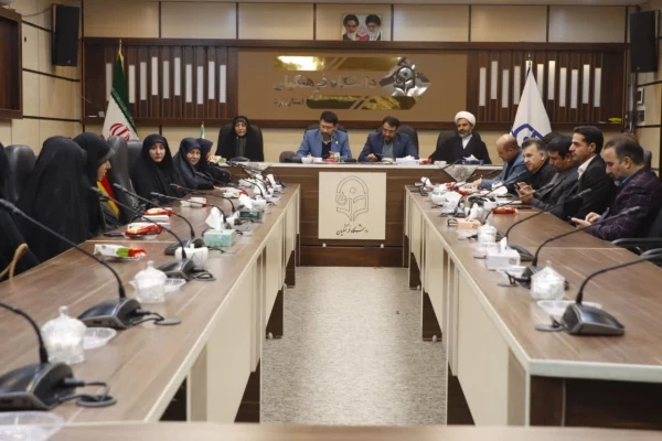 نشست هم اندیشی هیأت رییسه و اساتید دانشگاه فرهنگیان یزد  8