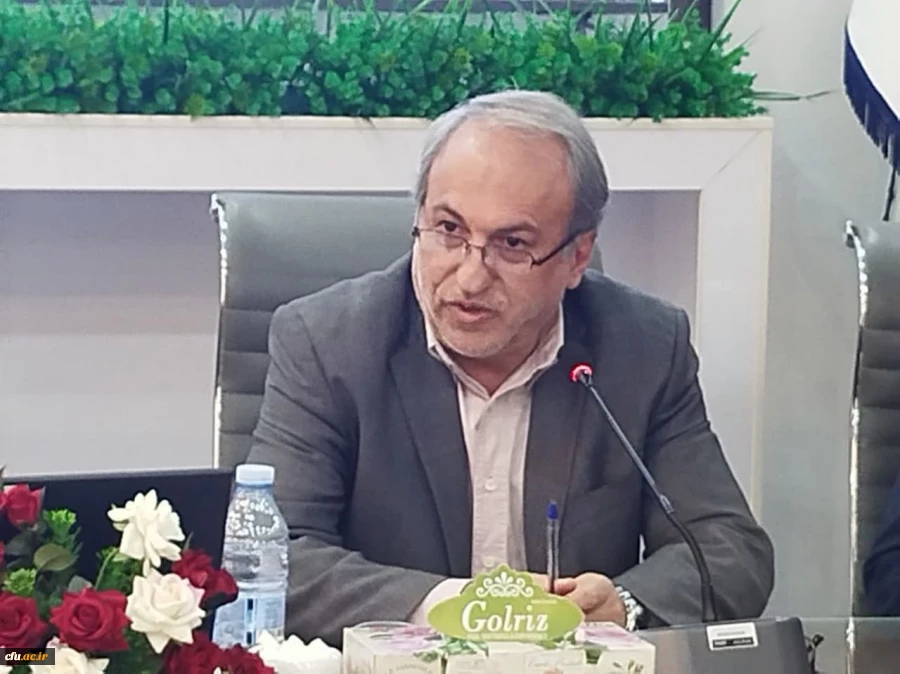 دکتر قاسم پور مسئول دفتر هماهنگی بسیج اساتید دانشگاه فرهنگیان کشور دردومین همایش ملی آموزه های تربیت در مکتب شهید سلیمانی: 2