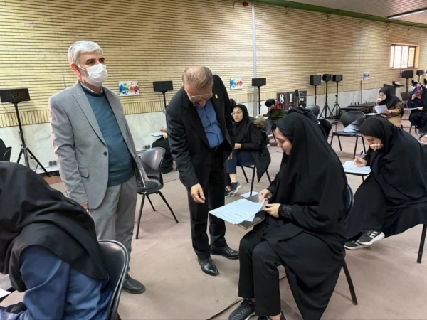 بازدید سرپرست معاونت آموزشی و تحصیلات تکمیلی دانشگاه فرهنگیان از روند برگزاری امتحانات 3