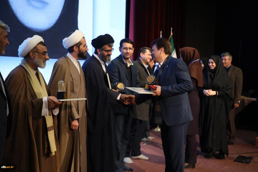 سیزدهمین جشنواره ملی پژوهش و فناوری دانشگاه فرهنگیان 68