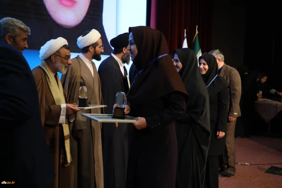 سیزدهمین جشنواره ملی پژوهش و فناوری دانشگاه فرهنگیان 69