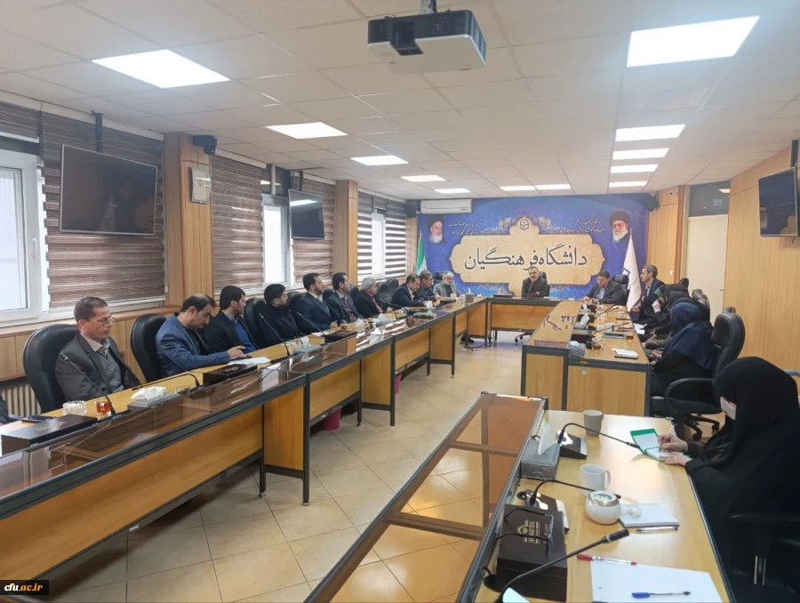 نشست صمیمی کارکنان حوزه معاونت آموزشی با حضور معاون آموزشی و تحصیلات تکمیلی، مدیران حوزه آموزش روز چهارشنبه مورخ 10/11/1403 در محل سالن شریعتمداری  دانشگاه برگزار گردید. 2