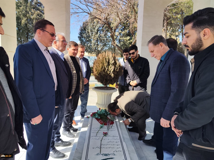 تجلیل از پاسداران سپاه نبی اکرم(ص) استان کرمانشاه به مناسبت ولادت امام حسین (ع)
 2