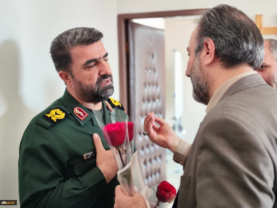 تجلیل از پاسداران سپاه نبی اکرم(ص) استان کرمانشاه به مناسبت ولادت امام حسین (ع)
 2